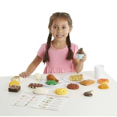 סט לארוחת ערב - אדום מבית מליסה ודאג Melissa And Doug