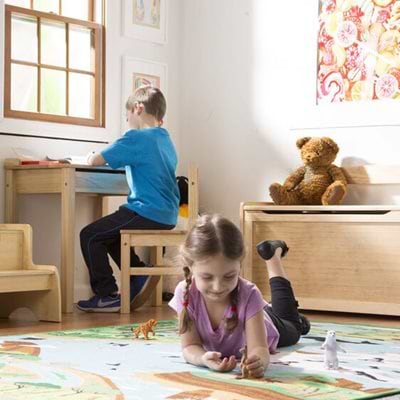 שולחן וכיסא לילדים מבית מליסה ודאג Melissa And Doug