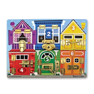 לוח מנעולים מעץ מבית מליסה ודאג Melissa and Doug