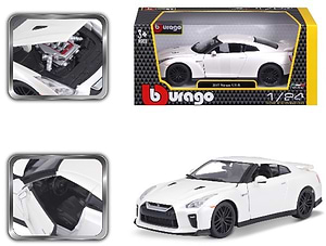ניסאן  GT-R  בא לי טוי 