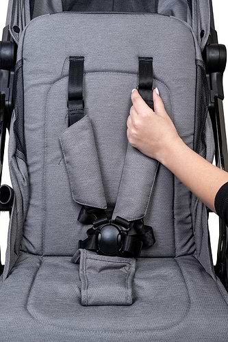 טיולון לתינוק ולילד TIK-TAK 3 שחור שלד שחור מבריק