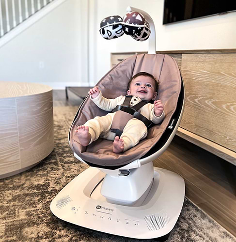 נדנדה MamaRoo ורוד עץ 5.0