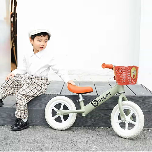 אופני איזון B smart + סל אחסון נייד ביסמארט בצבע תכלת