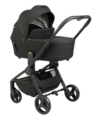 עגלת התינוק CIELO BASIC Z 2026 – הדגם החדש עם השדרוגים של 2026 בצבע שחור