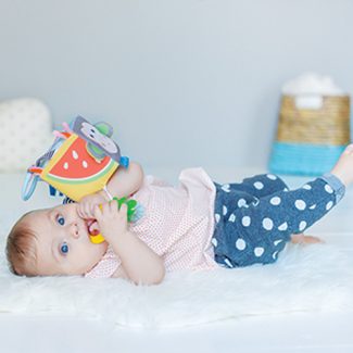 קוביית קוקי עם רעשן פעמון