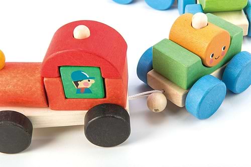 רכבת השחלת צורות מעץ 13 חלקים