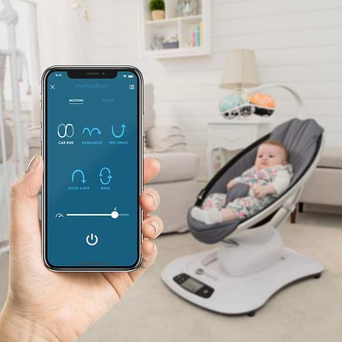 נדנדה חשמלית וטרמפולינה מאמארו 4.0 mamaRoo - שחור