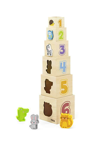 מגדל קוביות לגובה מעץ
