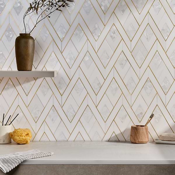 Fontane Pearl - White Thassos- White Pearl- & Brass Polished Marble + Brass