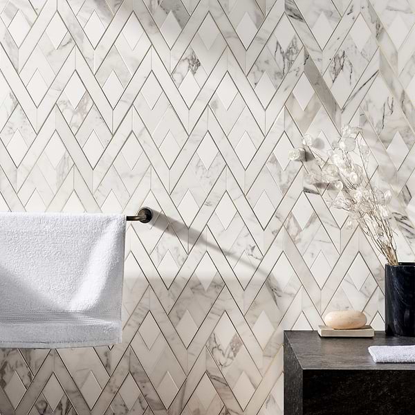 Fontane Bianco - White Thassos- Calacatta- & Brass Polished Marble + Brass