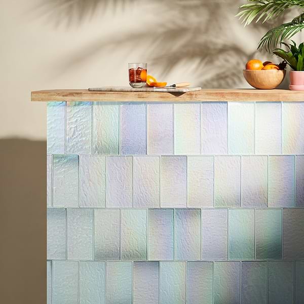 Riverton Glacier White 4.5x9 Polished Glass Tile