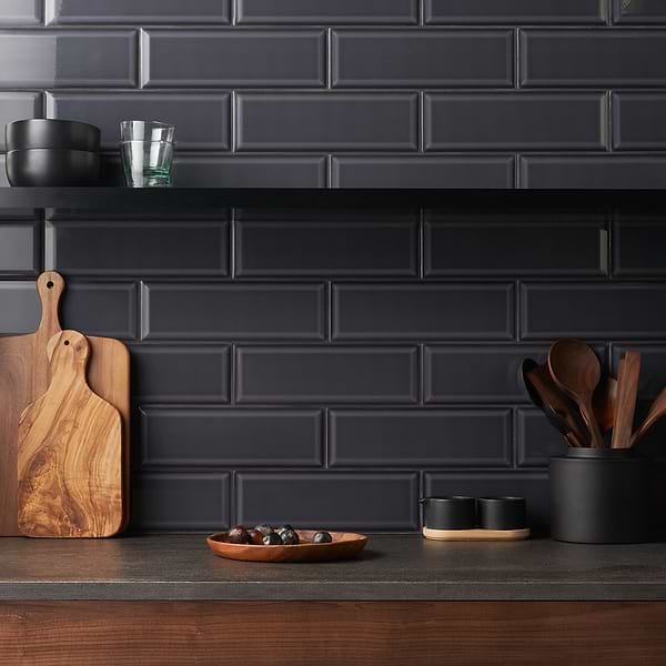 Beverly Black 4x12 Beveled Glossy Ceramic Subway Tile