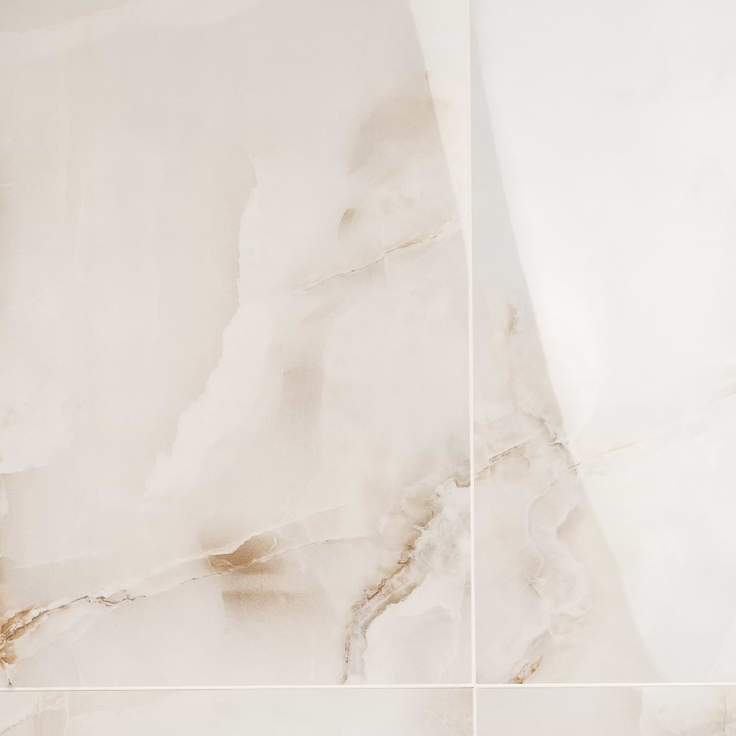 Luna Onyx Pearl Polished 24x48 Polished Porcelain