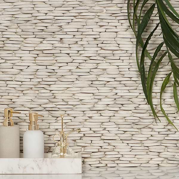 Pebblestone Lovina White Stacked Sliced Natural Stone; in Beige Natural Stone; for Backsplash, Bathroom Wall, Kitchen Wall, Outdoor Wall, Wall Tile; in Style Ideas Beach, Contemporary