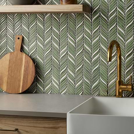 Baroque Glass Petals Fern Green Crackled Glass