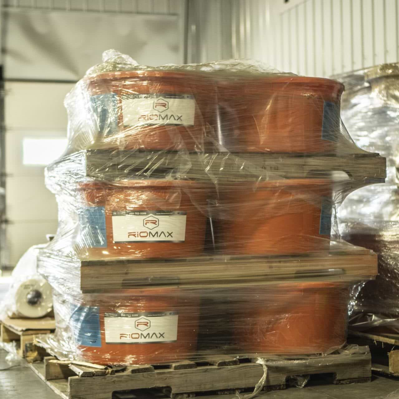 125-pound plastic tub storage 125-pound plastic tub storage