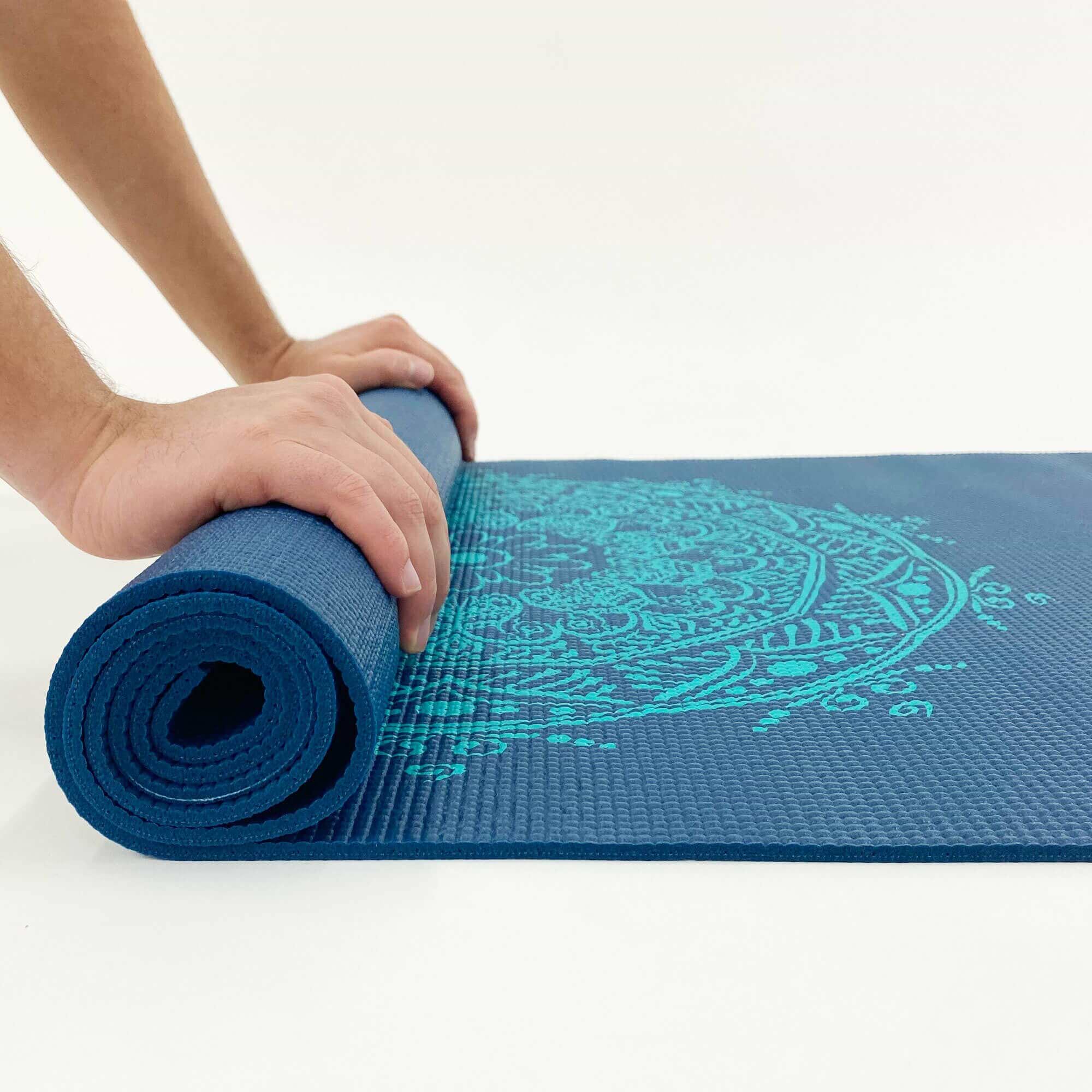 tapete-yoga-leela-mandala-yogateria-petroleo-turquesa-5