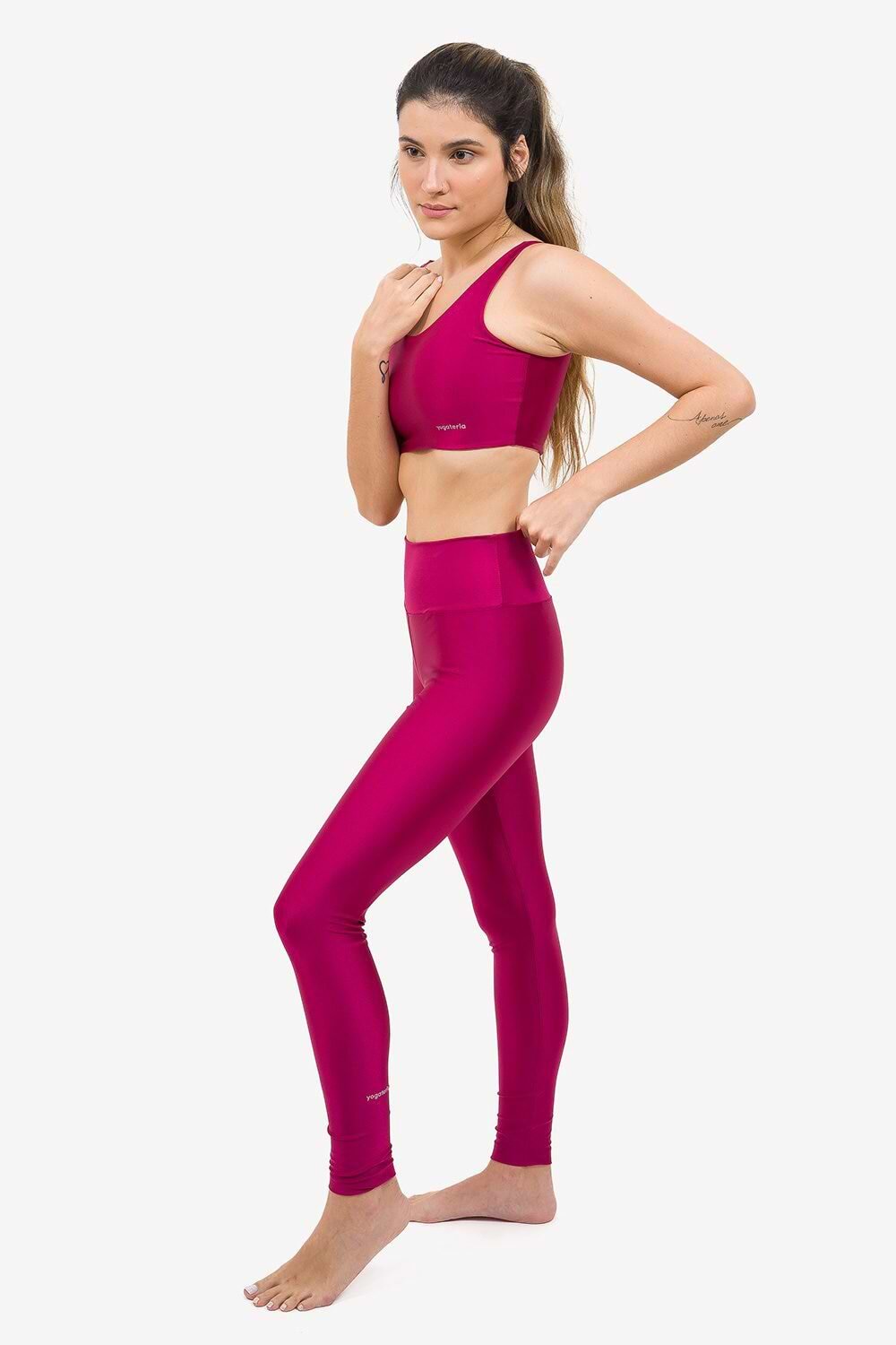 legging-essence-shine-yogateria-amora-04