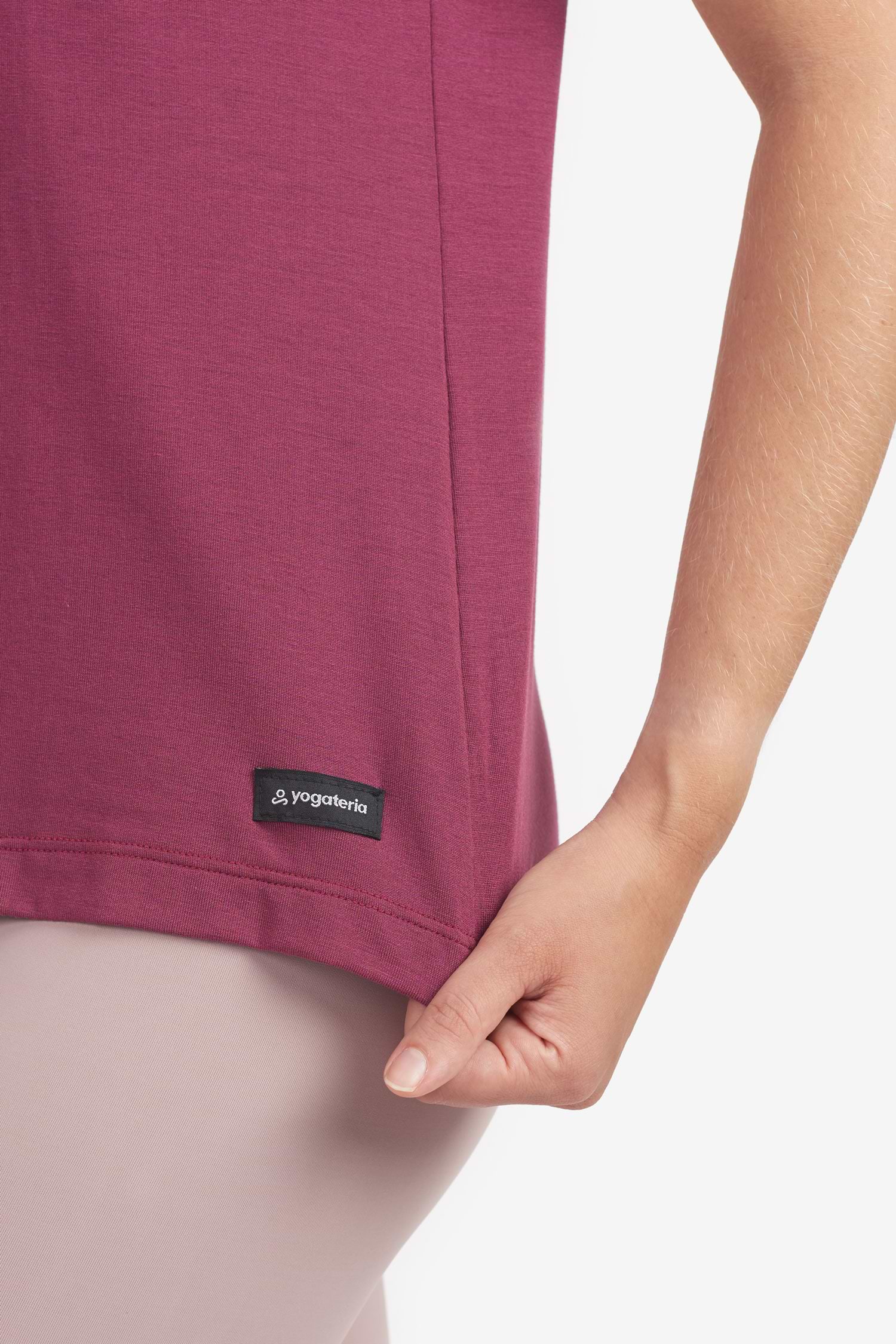 camiseta-comfort-tech-yogateria-fem--ameixa-02