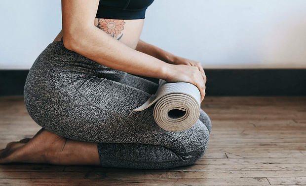 Como cuidar do tapete de yoga 1