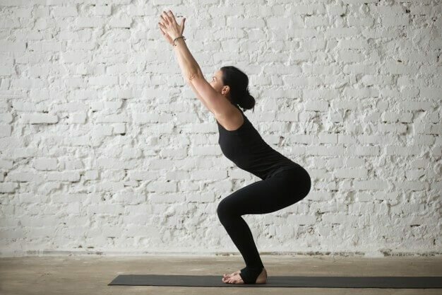 Utkatasana - Postura da Cadeira 1