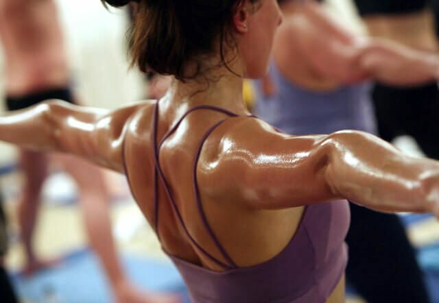 hot-yoga-bikram-corpo-suado