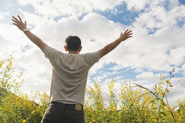 yoga-beneficios-espirituais-yogateria