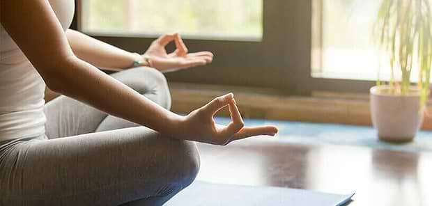 meditacao-chin-mudra-yogateria