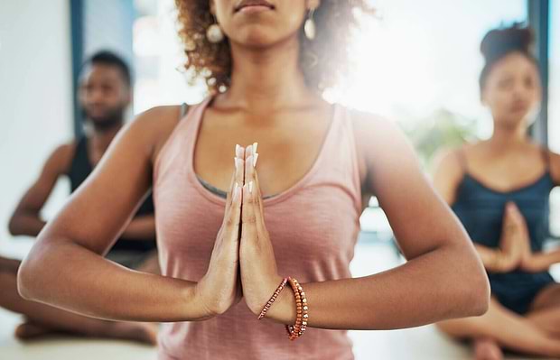 anjali-mudra-yogateria