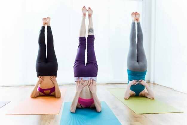 postura-vela-yogateria