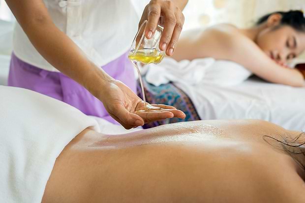 massagem-ayurvedica-yogateria