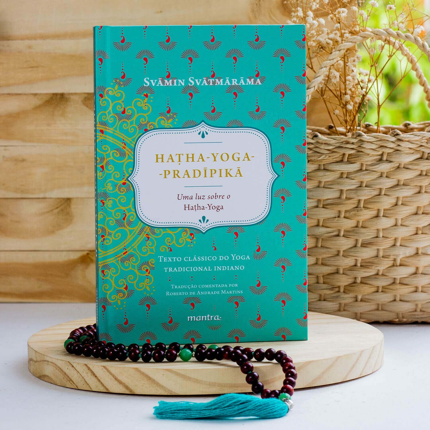 livro-hatha-yoga-pradipika-yogateria-1