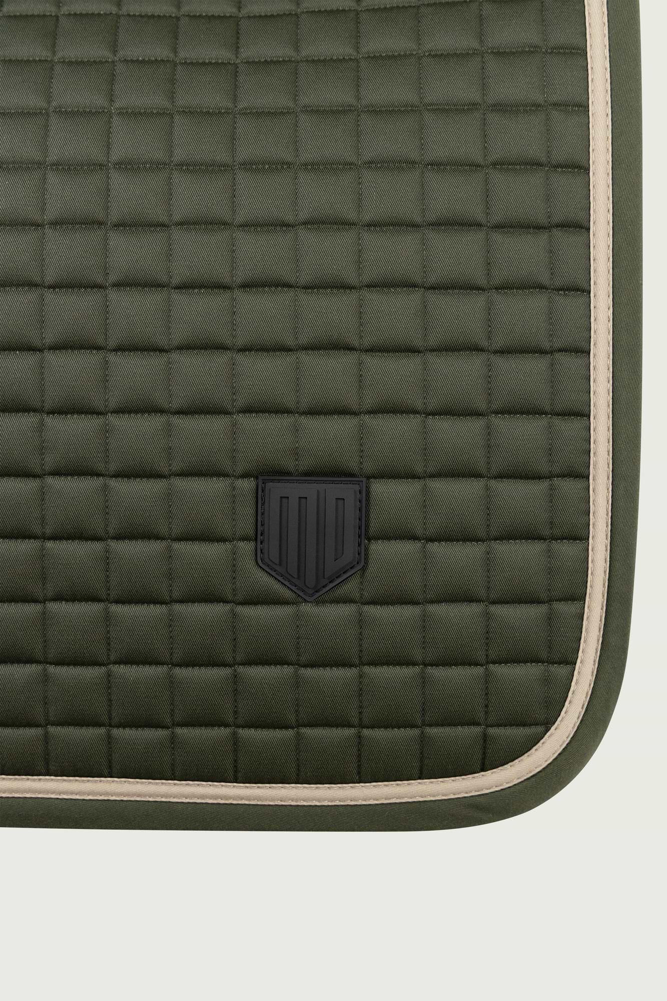 Minimalist Dressage Saddle Pad