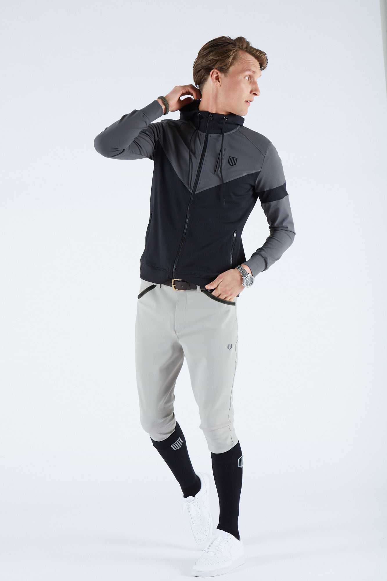 V Hoodie