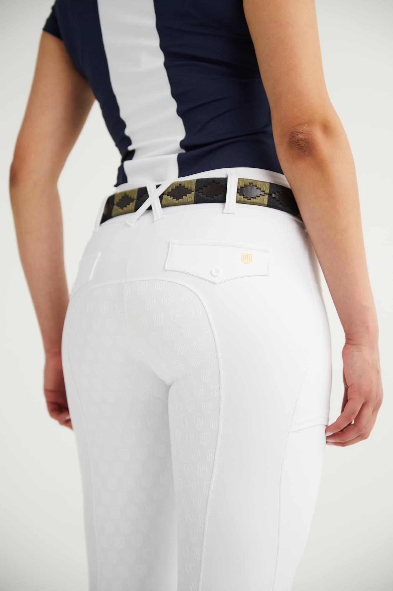 【io,kohjiya着用】valladサーマルM 白 Iza Performance Breeches | Maya Delorez