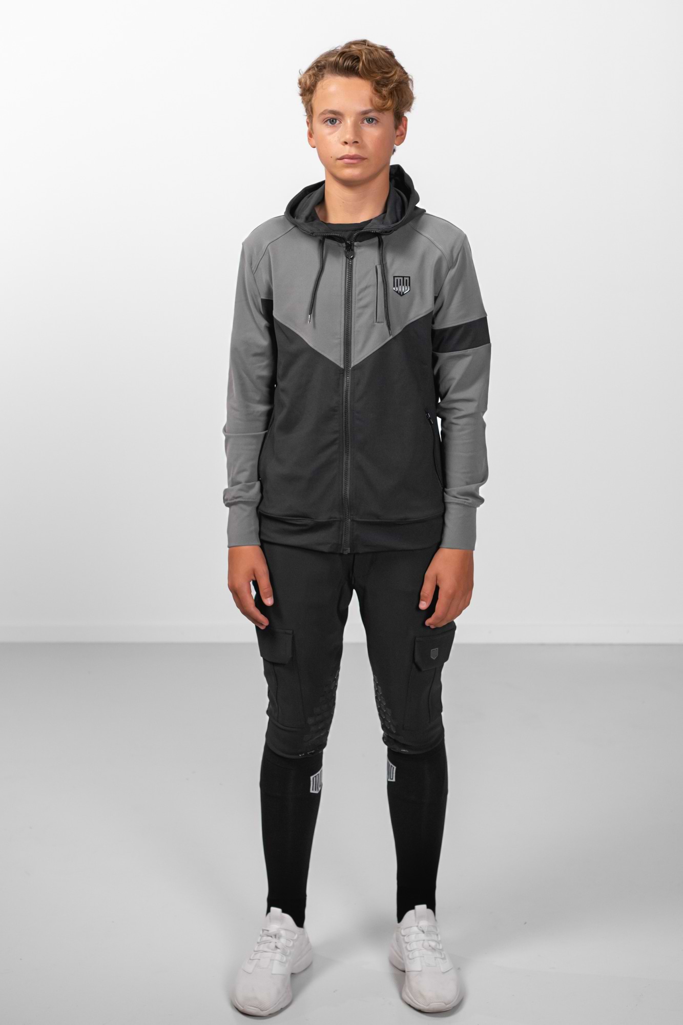 YR V Hoodie