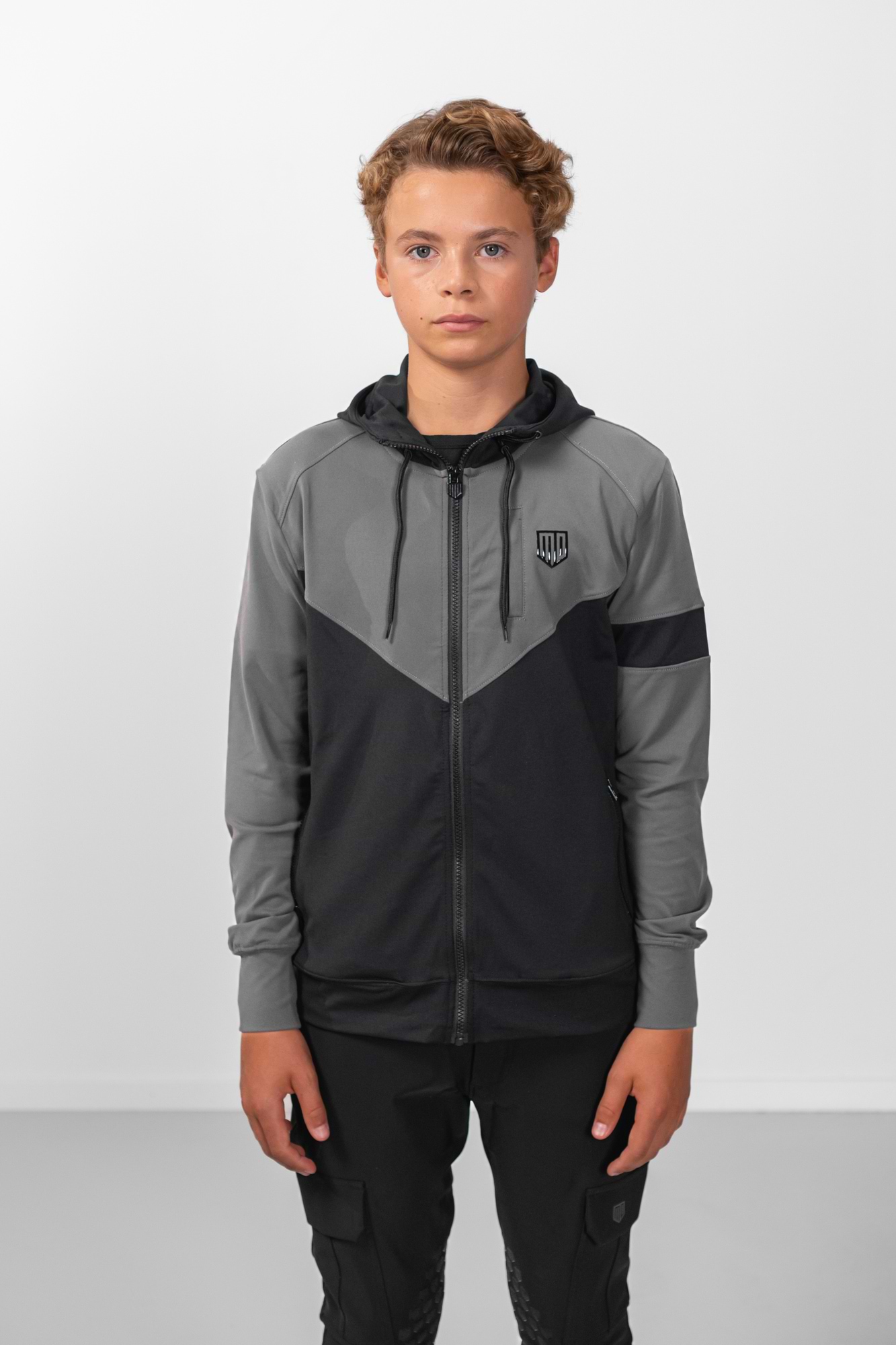 YR V Hoodie