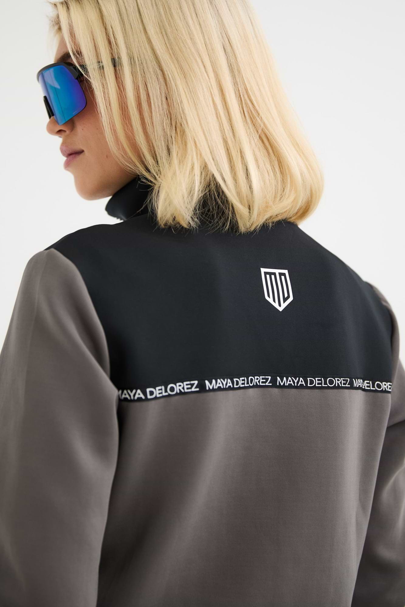 Pull à demi-zip