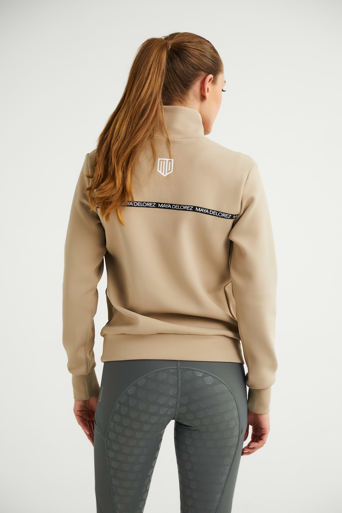 Pull à demi-zip