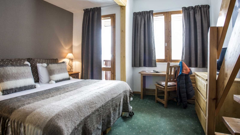 A club mezzanine room