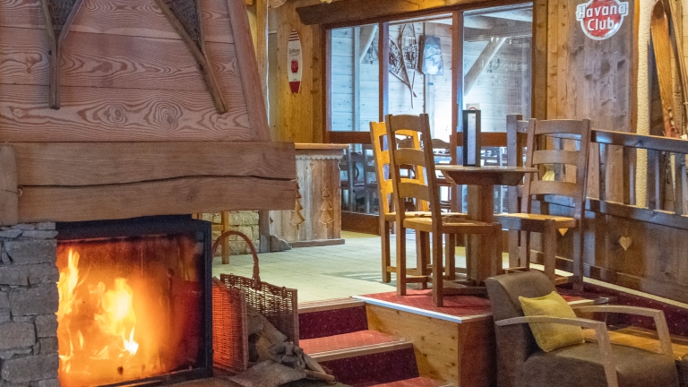 Bar at Hotel Le Menuire & Spa