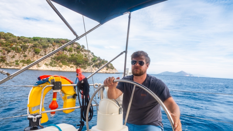 Mooring up for a lunchtime dip