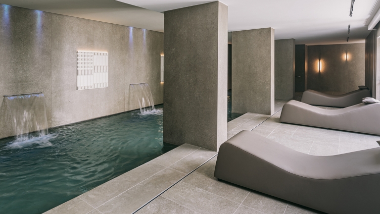 Thermal spa and pool