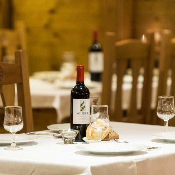 Dining in the Del Clos