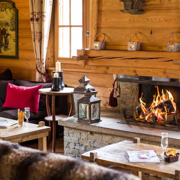 The cosy lounge in the Chartreuse
