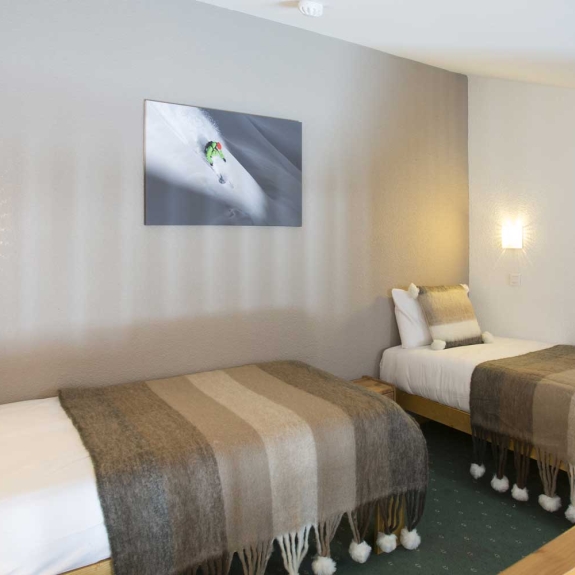 The upstairs of a club mezzanine room