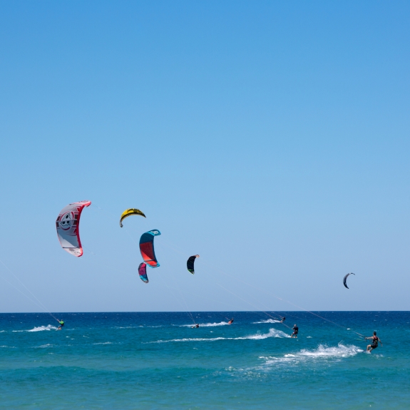 Kitesurfing is available nearby