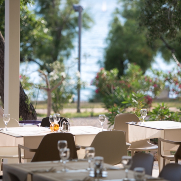 Restaurant terrace at Alana Beach Club 