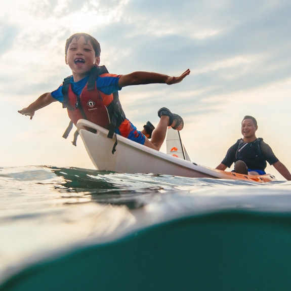 kids on kayak