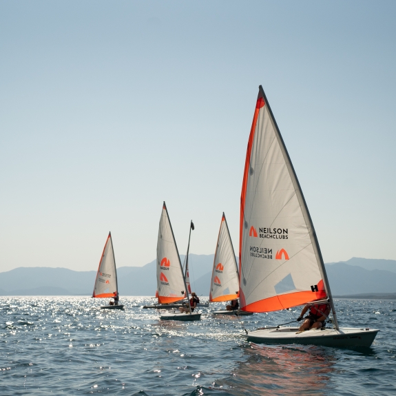 Set sail at Vounaki Beach Club